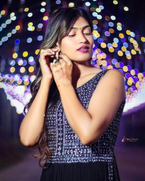 Sapna Roy Instagram - Happy Diwali 🔥❤️
Edit by @pro_shoots1
#diwali #fastivalfashion #new #newpost #explorepage #explore #trending #trendy
