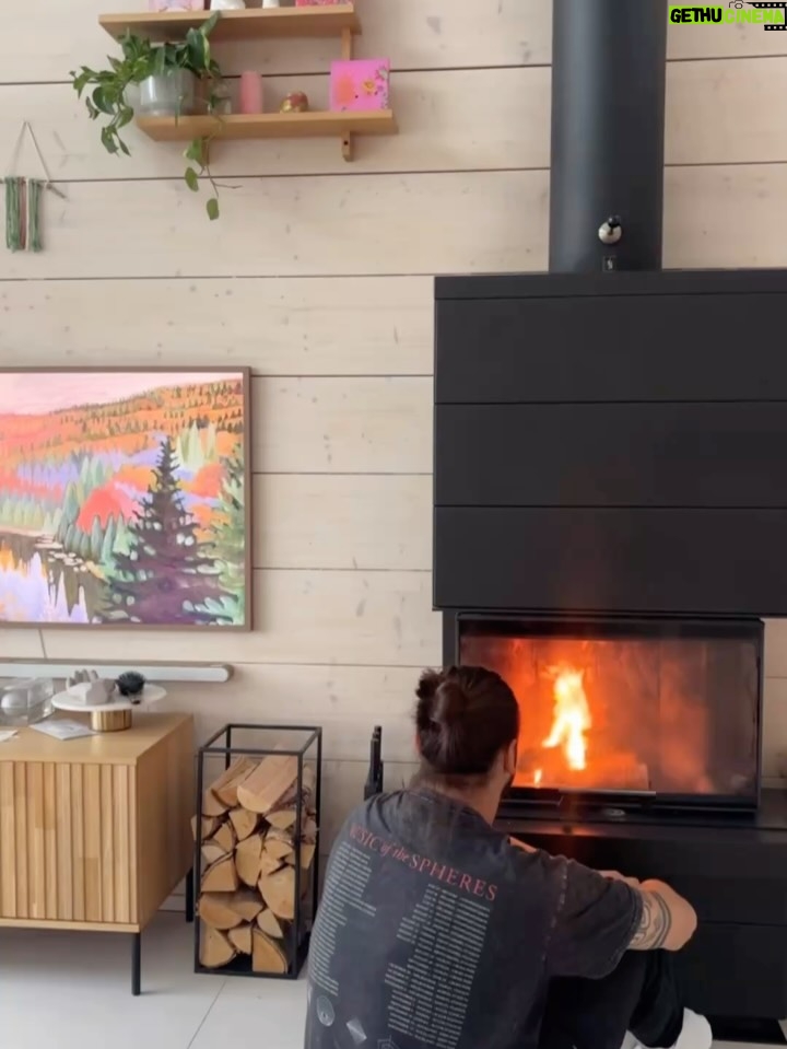 Sara Parikka - 54.2K Likes - Life lately.. ☝🏼🍂🧡 vastasyntynyt vauva, innokkaat siskot, syksyn ekat viileät päivät, lohileivät ja voisilmäpullat.. takan lämmitys, lautapelejä, ihania läheisiä, kauniita viestejä, upeita kukkia ja valtaisa onni 🥹🙏🏼✨