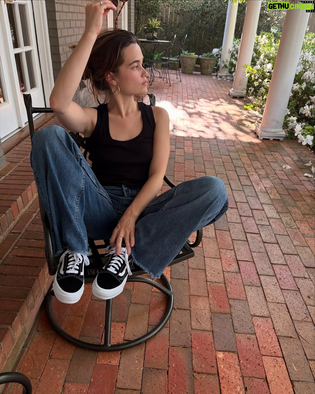 Sarah Catherine Hook - 69.3K Likes - @vans #myvans 🤘🖤