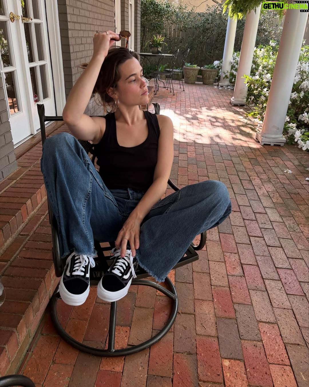 Sarah Catherine Hook - 69.3K Likes - @vans #myvans 🤘🖤