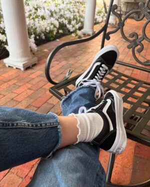 Sarah Catherine Hook Instagram - @vans #myvans 🤘🖤