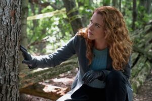 Sarah Drew Instagram - Can Christmas shop owner Emily Lane keep hiding her past from Detective Sam, or will her skills reveal her secret? 🔎 Stream the entire first season of #MistletoeMurders NOW on Hallmark !