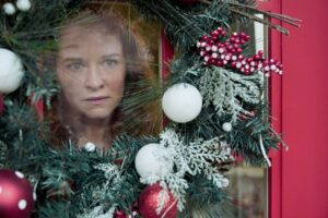 Sarah Drew Instagram - Can Christmas shop owner Emily Lane keep hiding her past from Detective Sam, or will her skills reveal her secret? 🔎 Stream the entire first season of #MistletoeMurders NOW on Hallmark !