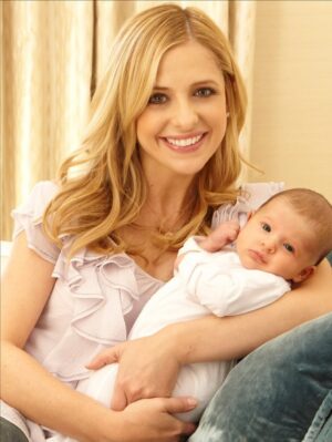 Sarah Michelle Gellar Instagram - 16 years ago today,  you made me a mom. I believe the quote is … a daughter is just a little girl who grows up to be your best friend. Charlotte, you are that and so much more. You are strong, you are inspiring, you are kind, you are funny (almost as funny as me 😉) and most importantly you are one of a kind, the best kind. Im so lucky to call you my best friend. And I’m equally excited to finally be your passenger PRINZEss ❤️