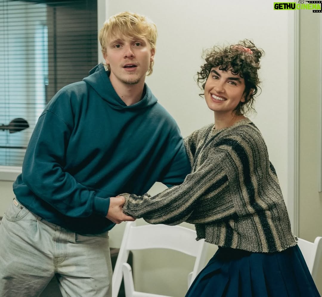 Sarah Yarkin - 41.6K Likes - WE ARE SO BACK

@schoolspirits @ season3