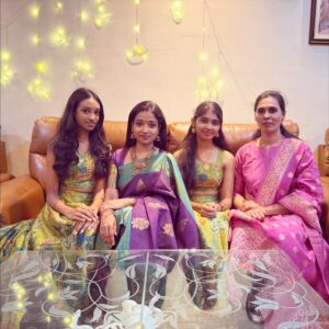 Saranya JaiKumar Instagram - Happy Diwali folks 🪔💥💥💥💥

God bless all 🙏🏼