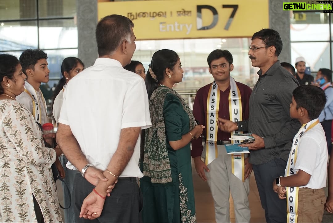 Saranya JaiKumar - 1.3K Likes - POLO Research Organisation in association with Consulate General of India at Jaffna has organised a series of motivational talks for students by Dr Sylendra Babu IPS at Jaffna , Batticaloa , Trinco and Vavuniya . My student ambassadors were at the airport today for the send off . Thanks to Thevan sir for the support . 

Dr Saranya Jaikumar
President , POLO Research 
www.thepoloresearch.com