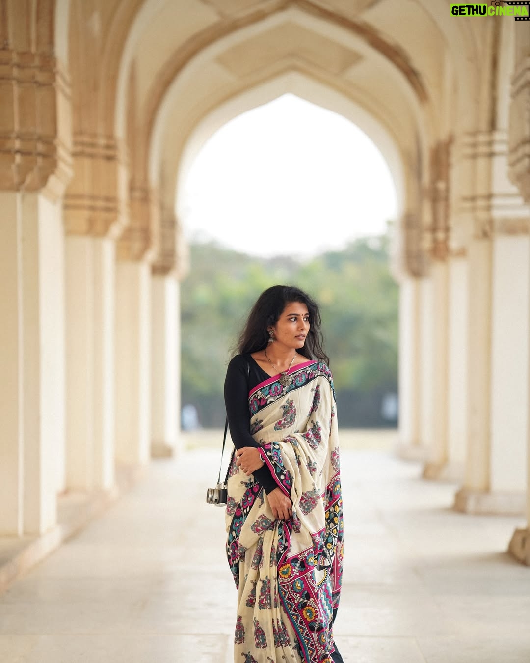 Saranya Pradeep - 42K Likes - A step, a story, a sigh 🤎

📸 : @pallesunny 
Assisted by : @nani____08_ 

Hairstylist : @farzanashaik._.stylist 

#saree #story #rootedinculture #history #traditions #twist #sareelove #goldenhourphotography #photooftheday #naturevibes #wind #whisper #breeze #and #bliss #ig #insta #sunset #dreams #rustic #charm #sixyardsofgrace #timelesselegance #beauty #lostinthemoment #serenity #heritage #❤️❤️