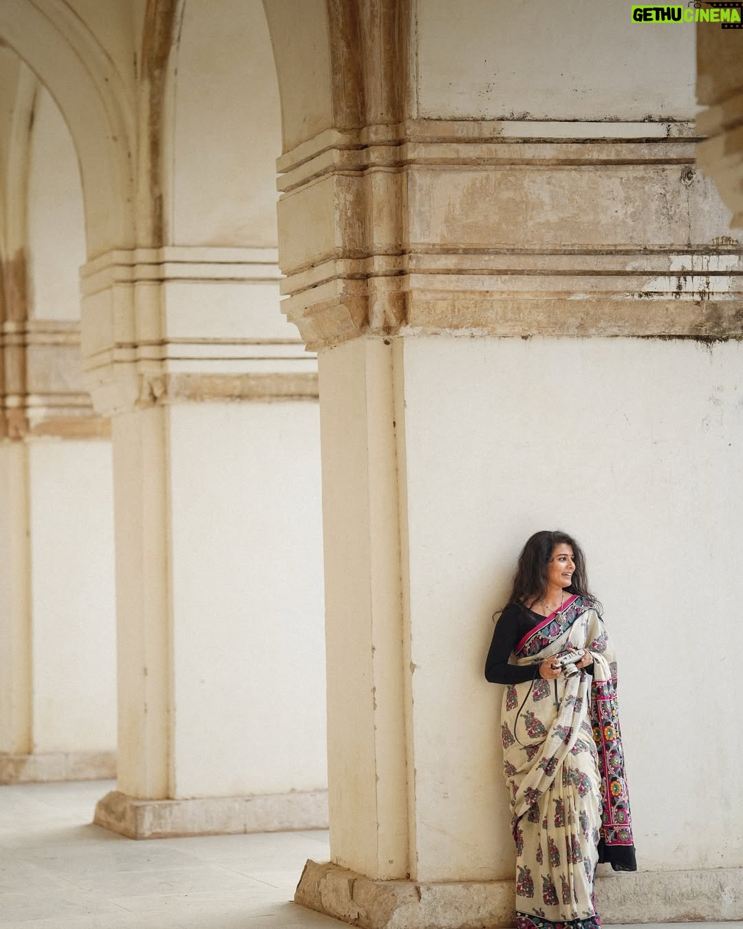 Saranya Pradeep - 42K Likes - A step, a story, a sigh 🤎

📸 : @pallesunny 
Assisted by : @nani____08_ 

Hairstylist : @farzanashaik._.stylist 

#saree #story #rootedinculture #history #traditions #twist #sareelove #goldenhourphotography #photooftheday #naturevibes #wind #whisper #breeze #and #bliss #ig #insta #sunset #dreams #rustic #charm #sixyardsofgrace #timelesselegance #beauty #lostinthemoment #serenity #heritage #❤️❤️