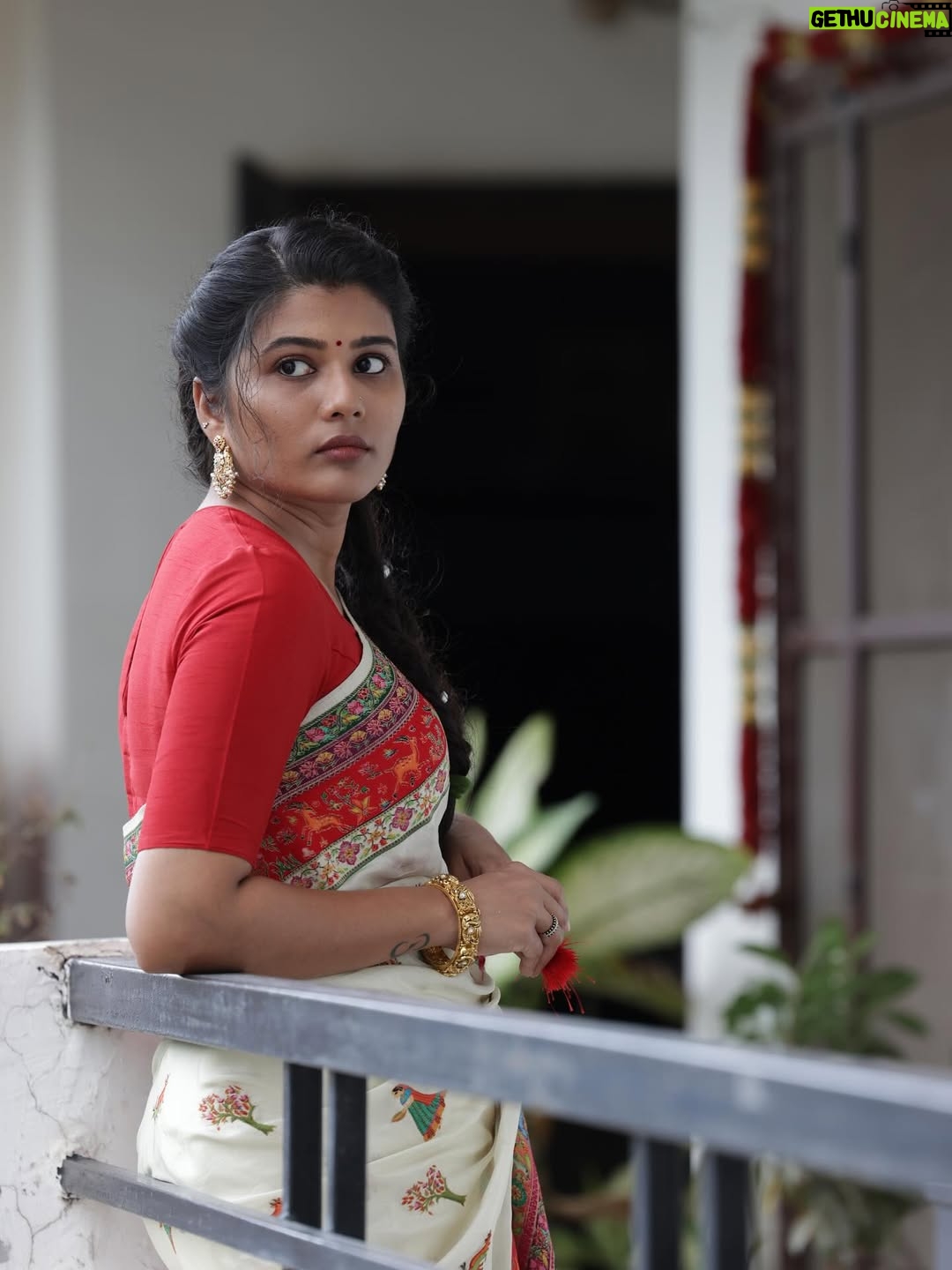 Saranya Pradeep - 19K Likes - Every saree has a story to tell, and I’m the storyteller ❤️🤍

Clicks by : #mogudu 😘 @pradeepmanku 

Stylist : #rekhaboggarapu
Assisted by : @venijoshna_m 

Outfit- @niharmony__ 
Jewellery- @bcos_its_silver 

Hairstylist : @farzanashaik._.stylist 

.
.
.
.
#indian #ethnic #fashion #sareeswag #saree #magic #sareegoddess #sareeinspiration #goals #vibes #beauty #celebration #accessories #jewellery #sparkle #statement #sareestyle #glam #sareefashion #accessorize #addons #bliss #goddess #ensemble #sᴀʀᴇᴇʟᴏᴠᴇ #glamour #perfection #sareeaddict #sareestyle #sareeinspiration
