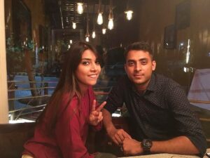 Sargam Koushal Instagram - @aditya_manohar_sharma trying to make me a businesswoman since 2018.
Me, on the other hand, just trying to be goofy.
Finally through @elevittamrsindiaworld the dream came true.
You can finally stop fathering me @aditya_manohar_sharma .