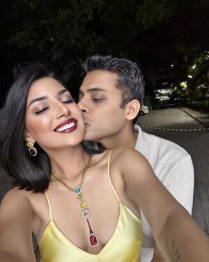 Sargam Koushal Instagram - Bangalore photo dump
@aditya_manohar_sharma thank you for the much awaited surprise visit. ❤️
@adline_castelinofficial you’re one great travel companion and a beautiful woman 🌸
@indiasmisstgpc always giving me the best memories either these young souls 🧿
@dipakkshahi and @serenakhat giving the best pageant gossip and trivia that transcends decades.🤭