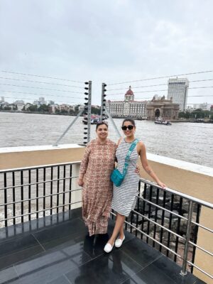 Sargam Koushal Instagram - I sea you 🌊
#sunday #family #mom #mothersanddaughters #love #sea #mumbai #gatewayofindia #taj #navy #beauty