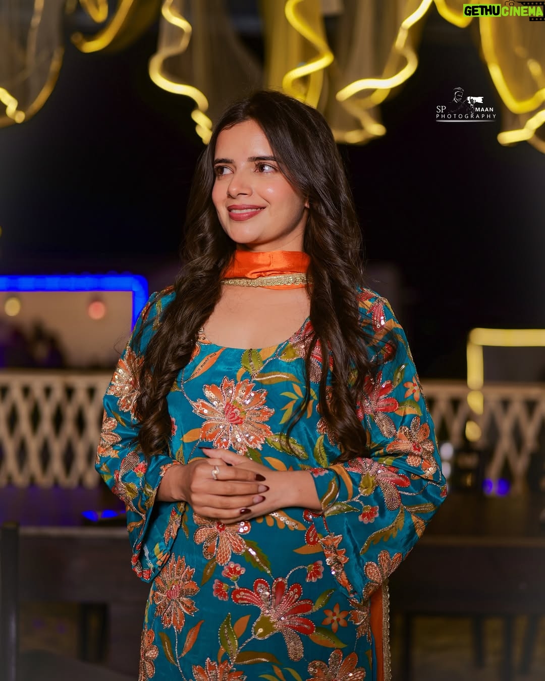 Sargun Sekhon - 10.2K Likes - Suggest a caption💗.
📷 : @sp_maan_photography 
.
.
.
.
#punjabisuit #punjabi #photooftheday #insta #instapic #instamood #trending #punjabisongs #farshisalwar #farshisalwarsuit #punjabisongs