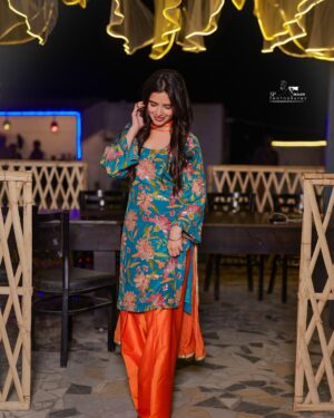 Sargun Sekhon Instagram - Suggest a captionš.
š· : @sp_maan_photography
.
.
.
.
#punjabisuit #punjabi #photooftheday #insta #instapic #instamood #trending #punjabisongs #farshisalwar #farshisalwarsuit #punjabisongs