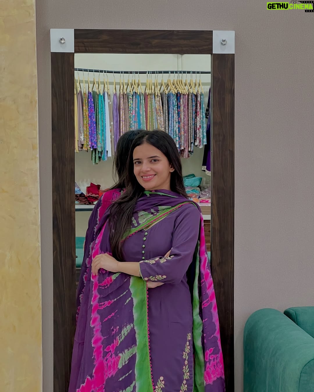 Sargun Sekhon - 14.5K Likes - Suit @hangerbygaivanbajwa 
.
.
.
.
.
.
#punjab #instapic #instagram #explore #punjabimusic #punjabisuitsboutique #trending #love #ootd #potd #punjabisongs #instalove