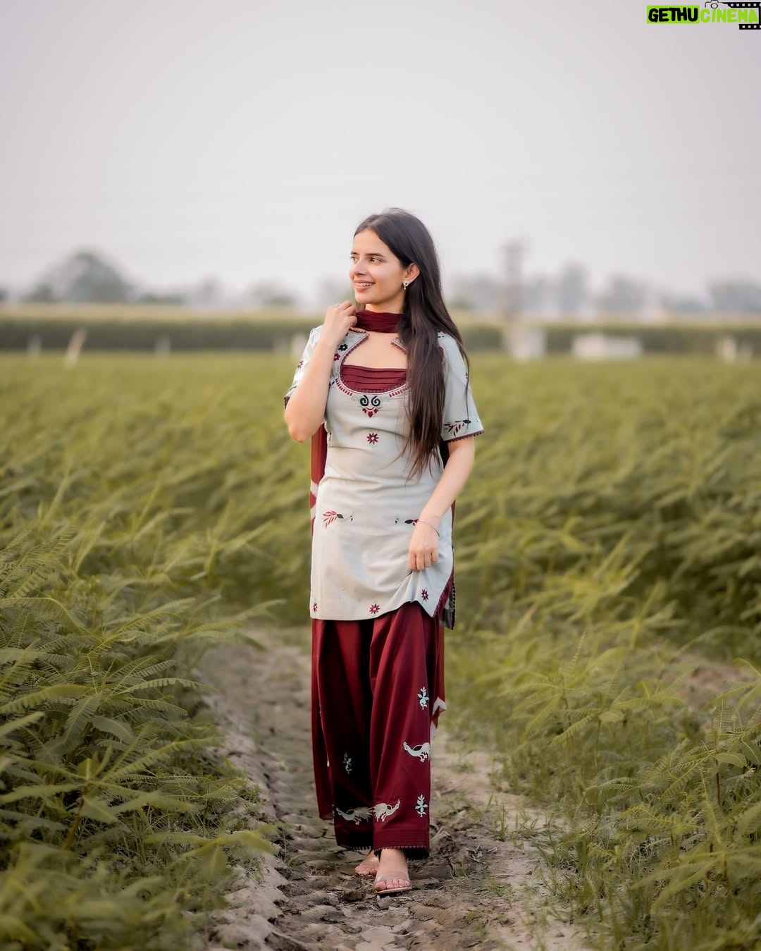 Sargun Sekhon - 14.8K Likes - Which one is your favourite ? 🫣🤍 
Suit : @surkh_roo_label 
📸 : @weddingshadesandstories 
.
.
.
.
.
.
#photooftheday #instapost #instamood #trending #punjab #pind #explore #lovepunjab #punjabisuit #instafit #punjabisongs