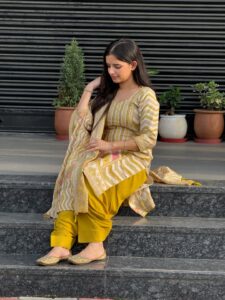 Actress Sargun Sekhon HD Photos and Wallpapers December 2025