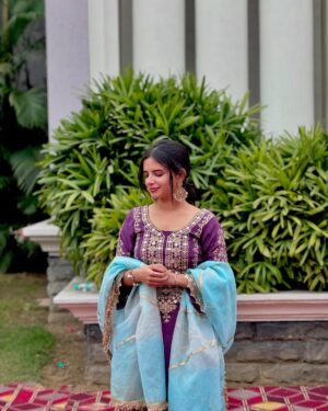 Sargun Sekhon Instagram - šāØš©µ
.
.
.
.
.
#instagram #instaphoto #picoftheday #punjabisuit #trending #punjab #instalove #explore #ottd