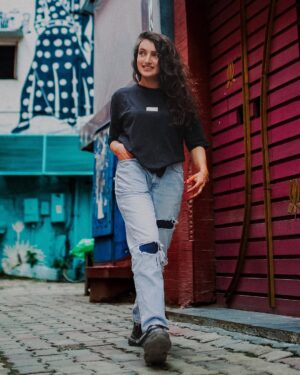 Sarika Luthra Instagram - Being in love with yourself is the most beautiful thing.
.
.
.
.
.
#saruluthraofficial❤️🔥 #dosti #love #fashion #vedio #beautiful #simple #cute #followforfollowback #followers #single #makup #dressup #dresses #instragood #instragram #viral #instragood #attitude