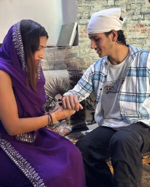 Sarika Luthra Instagram - Happy rakhi🧿❤️
@piyushluthra114
@pradeep.luthra
#trending #viral #brothers #sister #love #rakhshabandhan #rakhi #caring #post #pic #dog #family