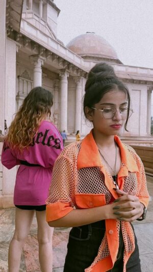 Sarika Luthra Instagram - Tag ur bestiiii ♥️😫……. #trendingreels #trendingsongs #followforfollowback #following #likeforlikes #like4likes #explore #cute #bestie #million #trendingsongs