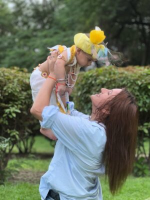 Sarika Luthra Instagram - Happy janmashtami 🪈❤️🦚