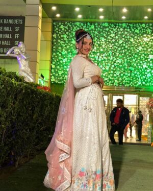 Sarika Luthra Instagram - Wedding Bells🔔❤️
@saruluthra_official
#charu🥺❤️
#chiragfam👑 #saruluthraofficial❤️🔥 #viral #trending #explore #fyp #reelsinstagram #reelitfeelit #foryoupage #love #couplegoals #instagram #instadaily #instalike