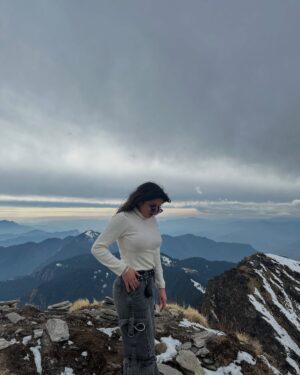 Sarika Luthra Instagram - 🏔️✨
#mountains #love #insta #fashion