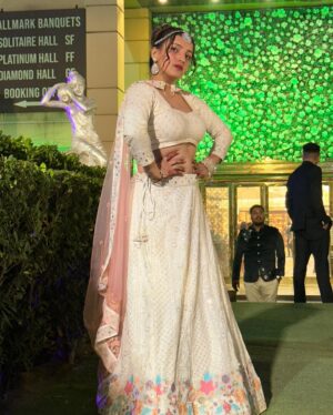 Sarika Luthra Instagram - Wedding Bells🔔❤️
@saruluthra_official
#charu🥺❤️
#chiragfam👑 #saruluthraofficial❤️🔥 #viral #trending #explore #fyp #reelsinstagram #reelitfeelit #foryoupage #love #couplegoals #instagram #instadaily #instalike