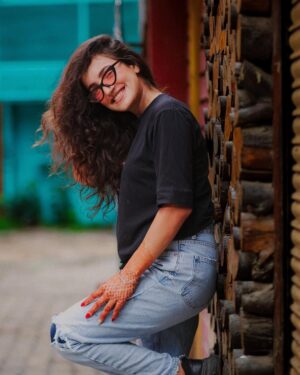 Sarika Luthra Instagram - Being in love with yourself is the most beautiful thing.
.
.
.
.
.
#saruluthraofficial❤️🔥 #dosti #love #fashion #vedio #beautiful #simple #cute #followforfollowback #followers #single #makup #dressup #dresses #instragood #instragram #viral #instragood #attitude