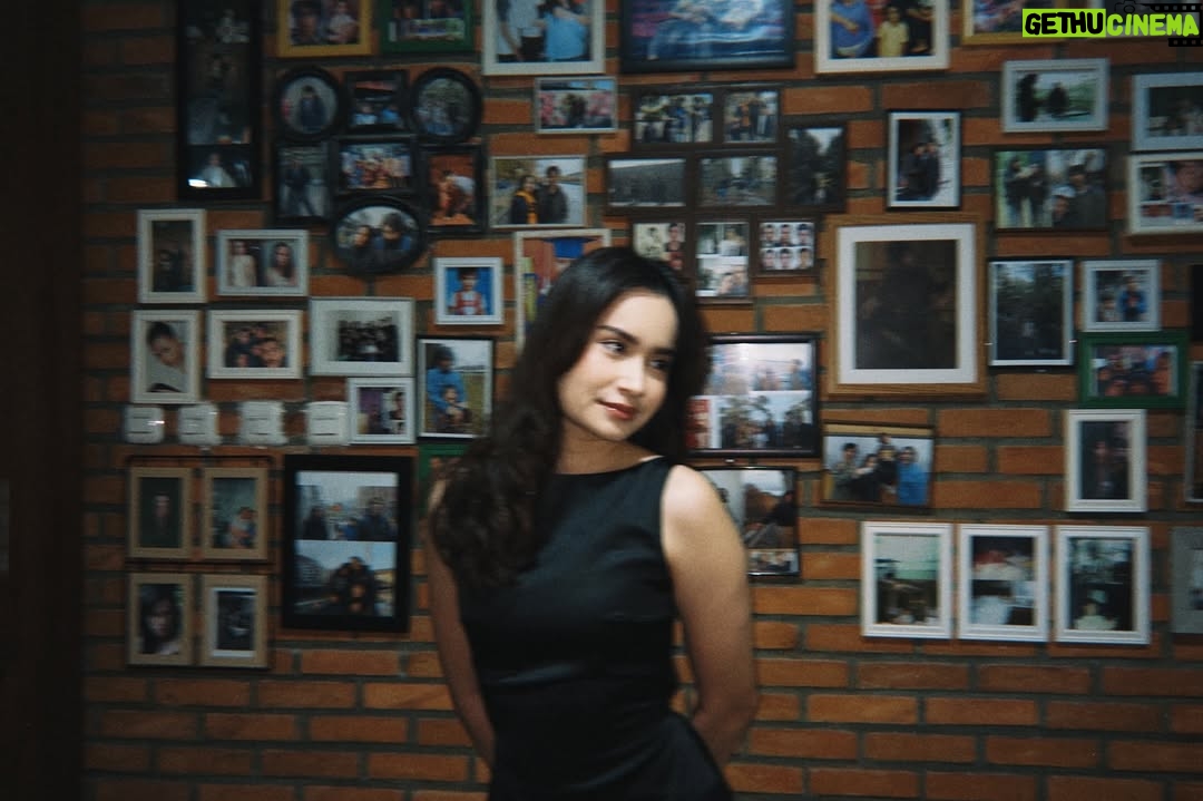 Satine Zaneta - 30.2K Likes - 23!!! ☁️🩷
