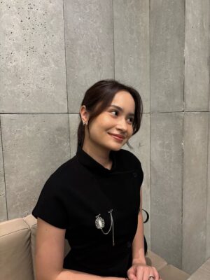 Satine Zaneta Instagram - madep situ semua kenapa yah