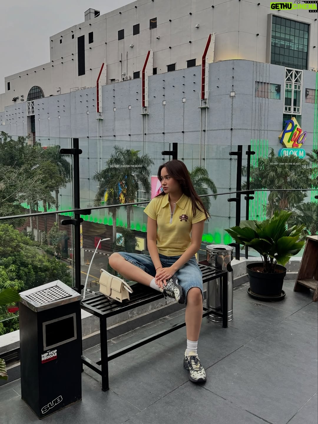 Satine Zaneta - 17.9K Likes - suuuuuuper late post but i love these pics