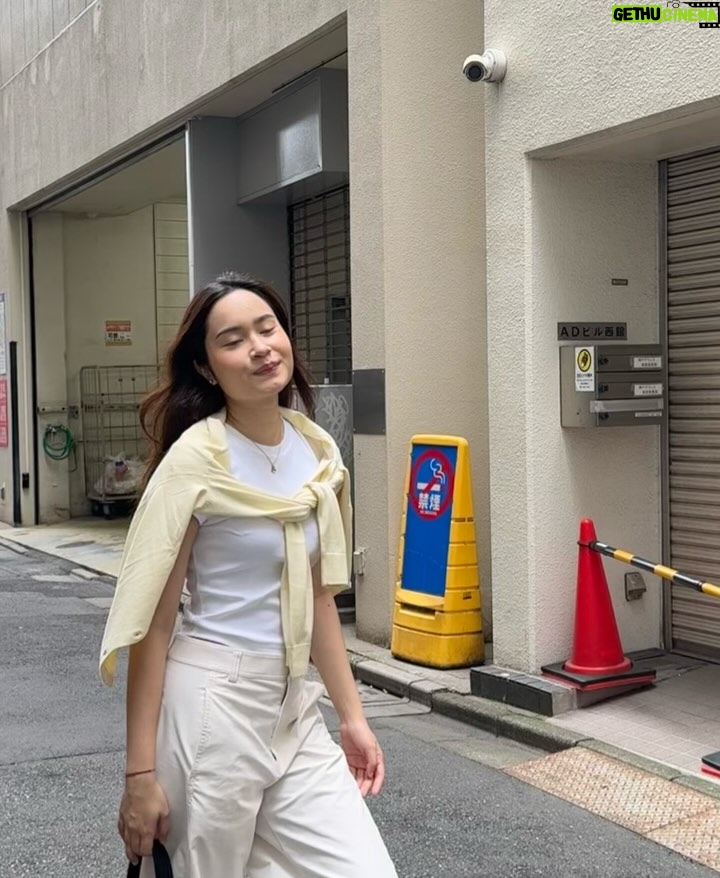 Satine Zaneta - 25.2K Likes - dipilih dengan metode acak;