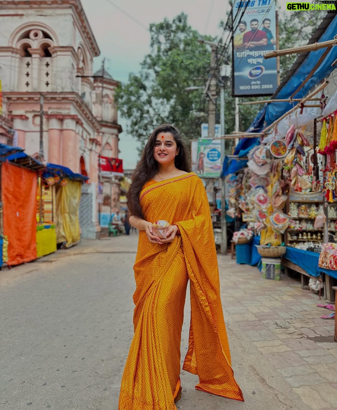 Satya Singh - 5.8K Likes - “नमामीशमीशान निर्वाणरूपं
विभुं व्यापकं ब्रह्म वेदस्वरूपम्।
निजं निर्गुणं निर्विकल्पं निरीहं
चिदाकाशमाकाशवासं भजेऽहम्॥”

📍तारकेश्वर धाम🕉️🙏🏻