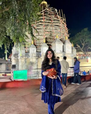 Satya Singh Instagram - जय माँ कामाख्या♥️🧿🙏🏻
नव वर्ष की हार्दिक शुभकामनाएं 🙏🏻
#2025 #happynewyear