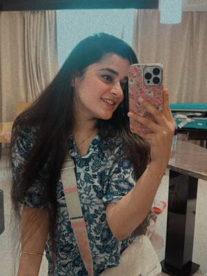Satya Singh Instagram - Waves🌊wind☁️and a little blue magic🩵🦋