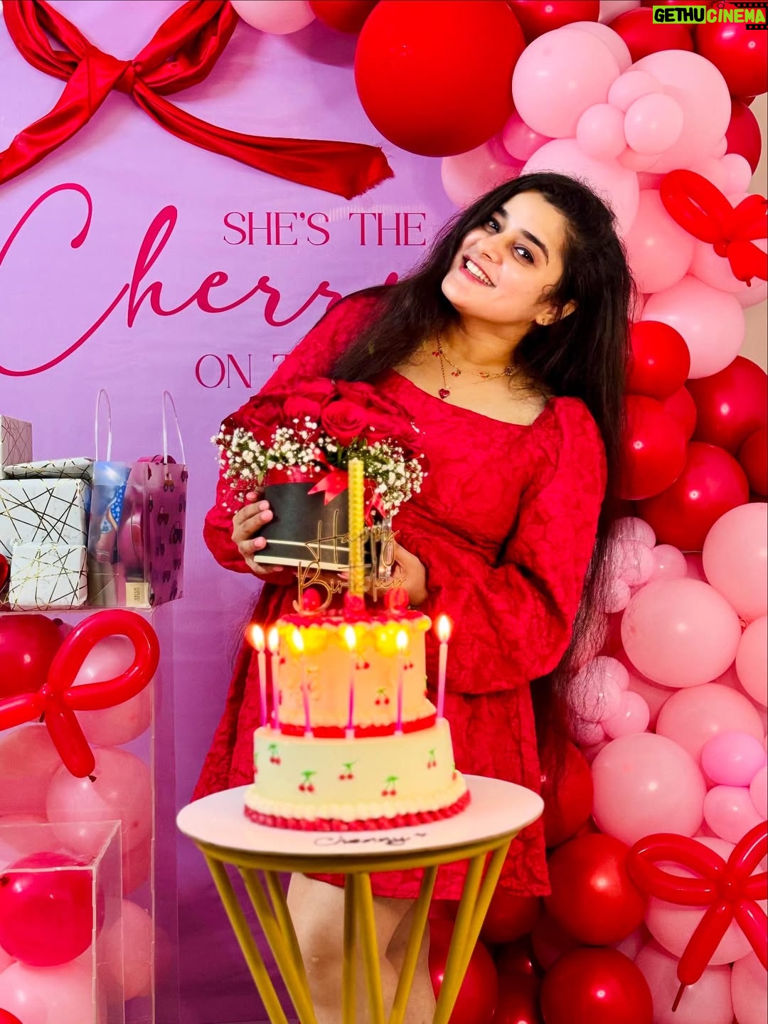 Satya Singh - 4.7K Likes - 25.07.25♥️💫✨🎂

Another year, another layer of me. Unwrapped by time, softened by love, and shaped by faith🕉️🙏🏻Still here, still growing, still glowing and for that I’m deeply thankful❤️
 #onegratefulsoul #aheartfullofthanks🙏