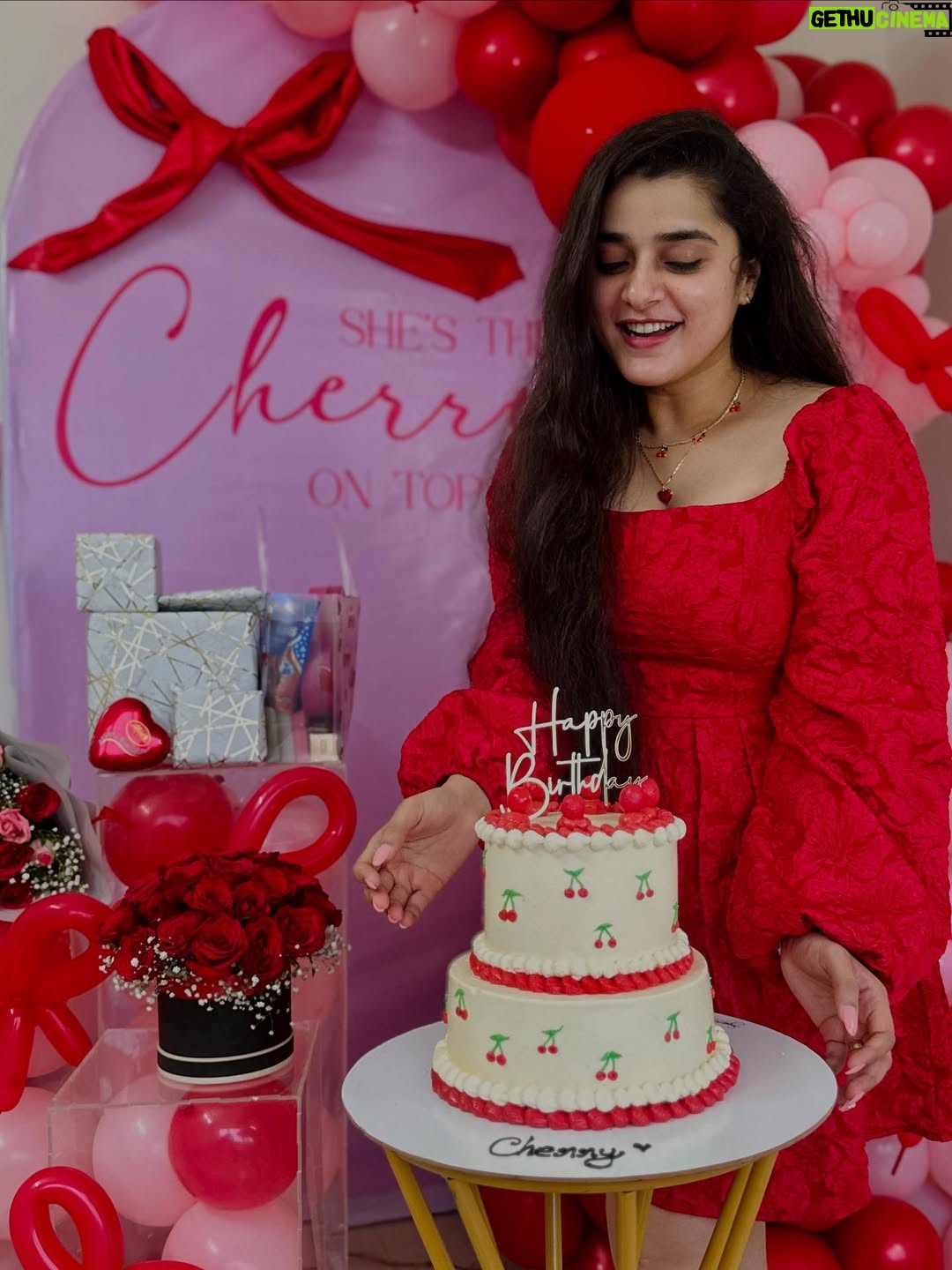 Satya Singh - 4.7K Likes - 25.07.25♥️💫✨🎂

Another year, another layer of me. Unwrapped by time, softened by love, and shaped by faith🕉️🙏🏻Still here, still growing, still glowing and for that I’m deeply thankful❤️
 #onegratefulsoul #aheartfullofthanks🙏