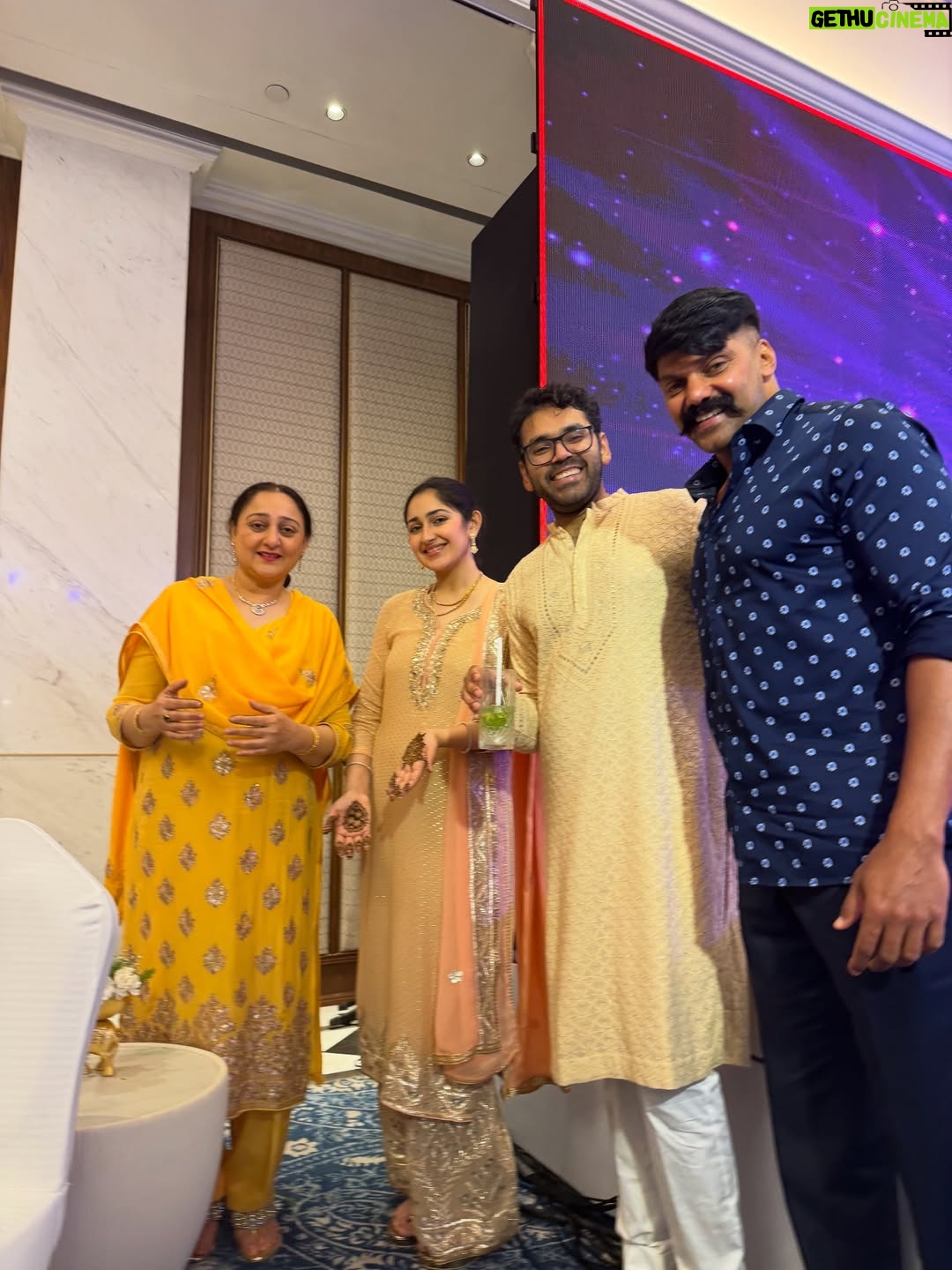 Sayyeshaa Saigal - 321.6K Likes - My best friend’s wedding! Such a fulfilling weekend! 😍😍

#wedding#indianwedding#weekend#bestfriend#family#love#forever#makingmemories