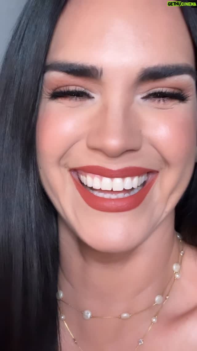 Scarlet Ortiz - 67.2K Likes - ✨ ¿Cómo funcionan los parches de LifeWave? 
ESCRIBE LA PALABRA “PARCHE”

No introducen nada al cuerpo. Usan fototerapia: reflejan la luz natural de tu cuerpo para activar procesos de sanación y regeneración. 🌟

🔹 X39 — Regeneración celular
💙 ¿Qué activa?
Eleva el péptido GHK-Cu, que estimula la producción de células madre activas.

💪 Beneficios:
• Regenera tejidos y órganos
• Reduce inflamación y dolor
• Mejora la piel, el sueño y la energía
• Acelera la recuperación post-cirugía o lesiones… entre otros! 
#parches 
💫 ¿La magia? No contienen químicos ni medicamentos.
Solo activan la inteligencia de tu cuerpo a través de la luz.