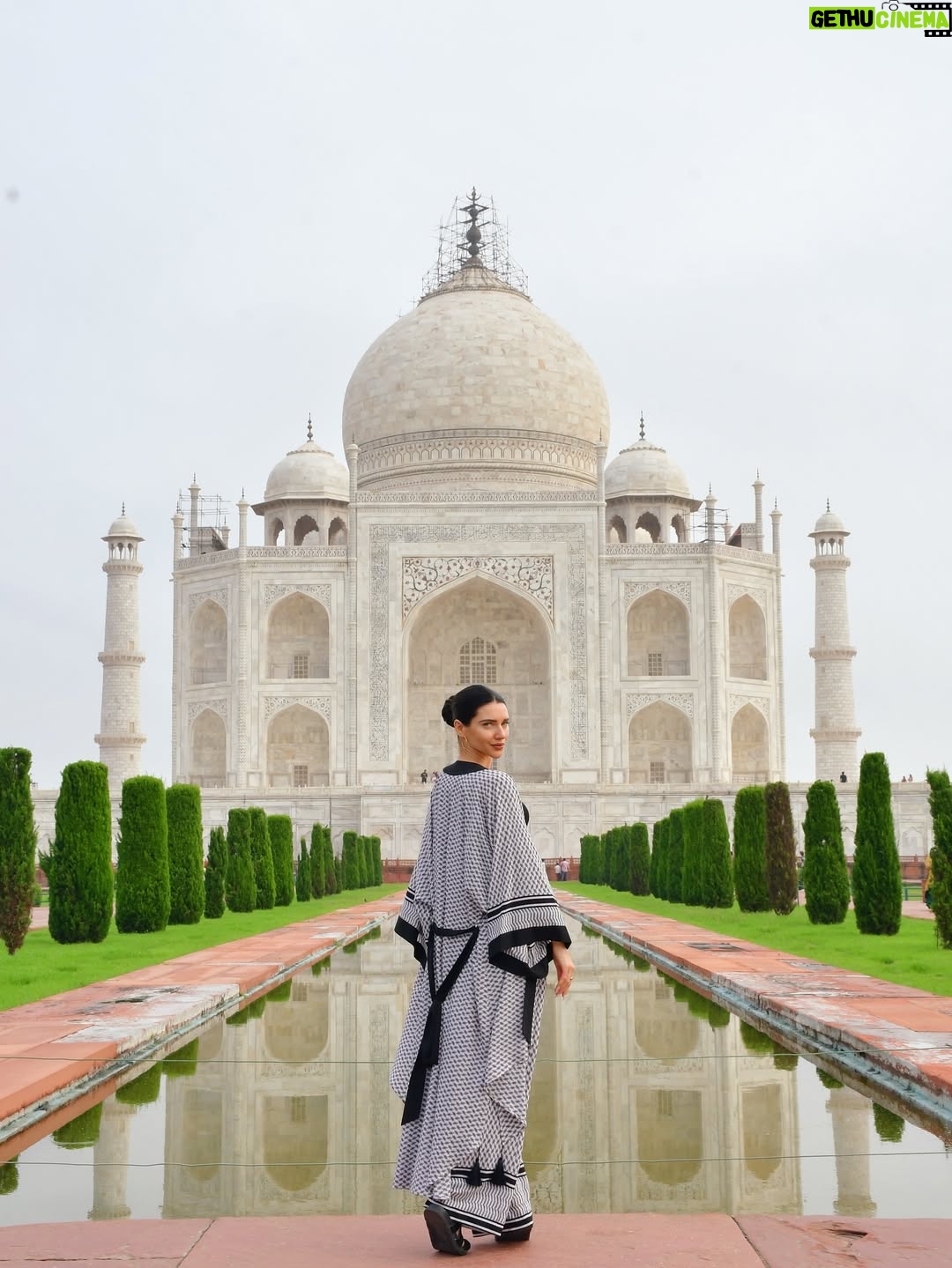 Scarlett Mellish Wilson - 50.5K Likes - 2 Decades in the making - TAJ MAHAL at last 🤍 

You were breathtaking ✨ 

#TajMahal #SevenWonders #IncredibleIndia