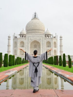 Scarlett Mellish Wilson Instagram - 2 Decades in the making - TAJ MAHAL at last 🤍 

You were breathtaking ✨ 

#TajMahal #SevenWonders #IncredibleIndia