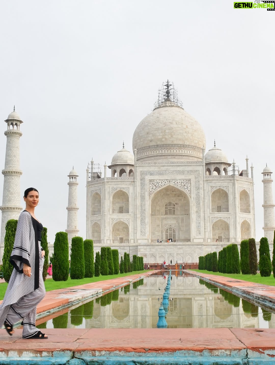 Scarlett Mellish Wilson - 50.5K Likes - 2 Decades in the making - TAJ MAHAL at last 🤍 

You were breathtaking ✨ 

#TajMahal #SevenWonders #IncredibleIndia