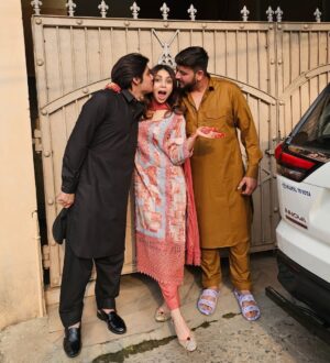 Sehrish Ali Instagram - Eid Mubarak to all of you ✨❤️
From our family to yours 🌙🌙🌙
.
.
.
.
.
.
.
#eid #eidmubarak #ramadan #eidcollection #fashion #love #muslim #pakistan #islam #eiduladha #eidoutfit #instagram #eidaladha #instagood #trending #eidgifts #allah #eidulfitr #bhopal #henna #wedding #quran #india #happyeid #muslimah #mehndi #hajj #india #Sehrishali