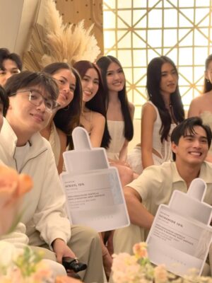 Sela Guia Instagram - Ampoules and cocktails 🧚🏻
@skin1004philippines @skin1004official