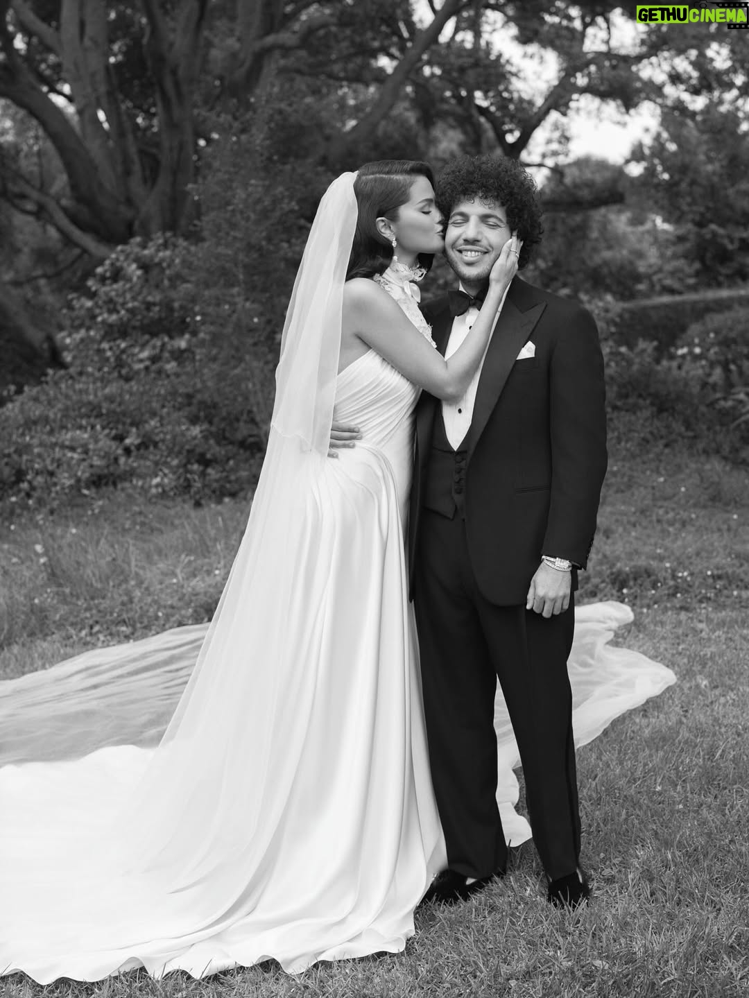 Selena Gomez - 20.4 Million Likes - @ralphlauren 🤍 @itsbennyblanco 🤍 @rarebeauty