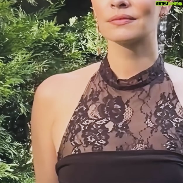 Sezin Akbaşoğulları - 14.9K Likes - #aşkıhatırlagala’sına beni hazırlayan bu pırıl pırıl insanlara çok teşekkürler ❤️✨🥂

👗@ennushofficial 
💎@begumkhan 
🪭 @cerenalist @cerenaliststyling 
  @simalkibaroglu (asist.)

💄 @hacertekin.ht 
💇🏻‍♀️ @mehmetturkibis 

📸 @melisaydemiir 
📹 @mehmetturkibis 

 organizasyon
  @melisaydemiir 
  @basakgunesberk 
  @personamenajerlik