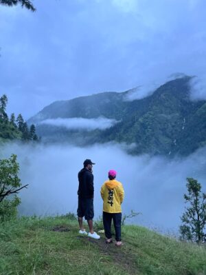Shafna Instagram - Happiest Birthday ikka…. ♥️🫂 I love you so much… You are the best thing that have happened to me… I just want to travel this world with you and explore and experience all the adventures this beautiful life have kept for us… I wish you only happiness with peace n success and good health…. Happy Birthday my Love♥️😘😘 @sajinsajin_ 👽